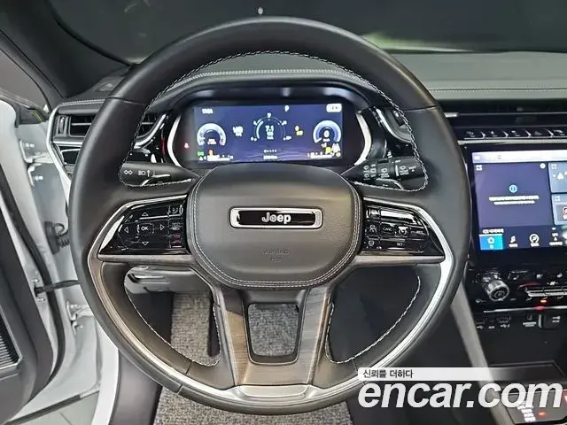 Jeep Grand Cherokee 2022 — Şəkil 12/20