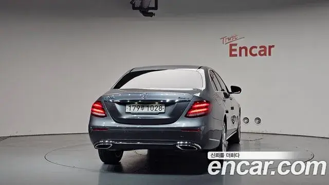 Mercedes-Benz E-Class 2020 — Фото 4/20