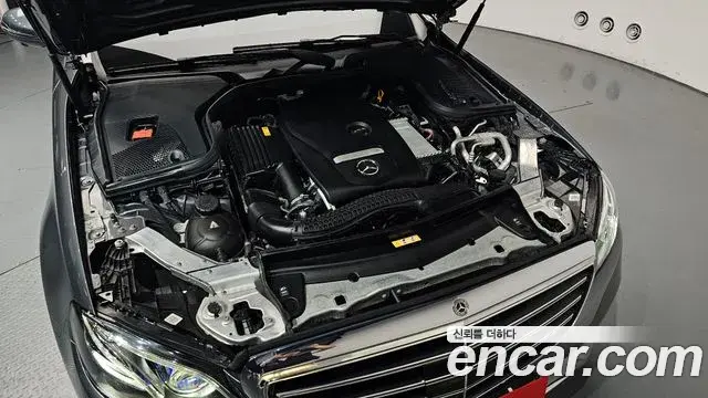 Mercedes-Benz E-Class 2020 — Фото 6/20