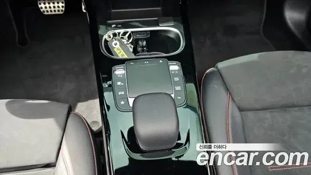 Mercedes-Benz CLA-Class 2022 — Photo 27/30