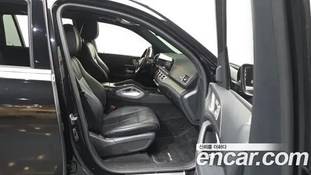 Mercedes-Benz GLS-Class 2021 — Photo 17/20