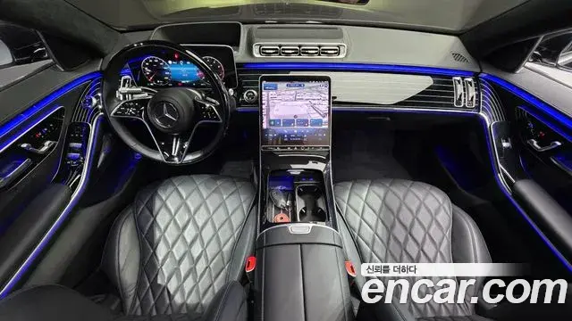 Mercedes-Benz S-Class 2023 — Photo 16/20