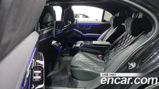 Mercedes-Benz S-Class 2023 — Photo 5/20