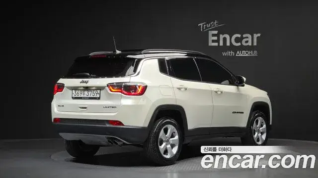 Jeep Compass 2019 — Фото 2/20