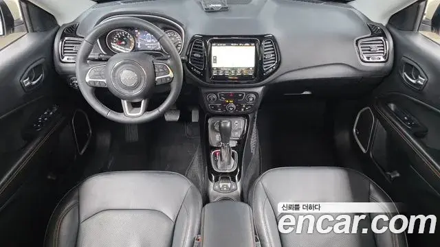 Jeep Compass 2019 — Фото 7/20