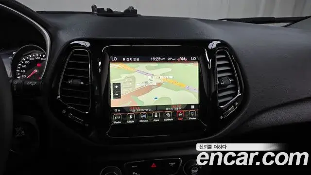 Jeep Compass 2019 — Фото 13/20