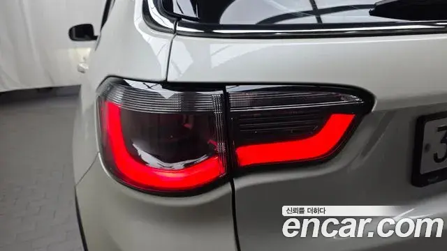 Jeep Compass 2019 — Şəkil 20/34