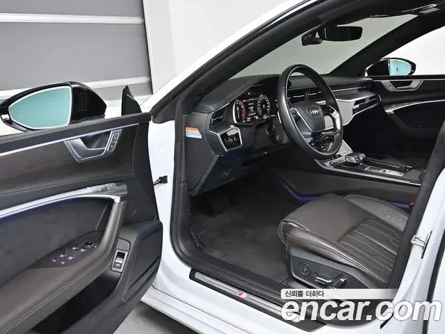 Audi A7 2023 — ფოტო 13/20
