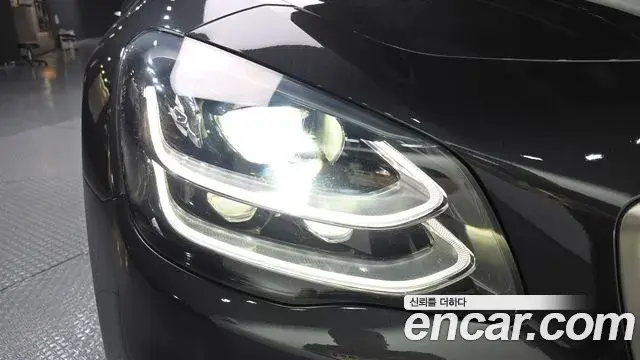 Kia The K9 2018 — ფოტო 29/33