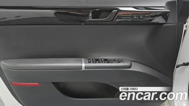 Hyundai Grandeur Hybrid 2023 — ფოტო 28/31