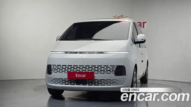 Hyundai Staria 2025 — Фото 3/20