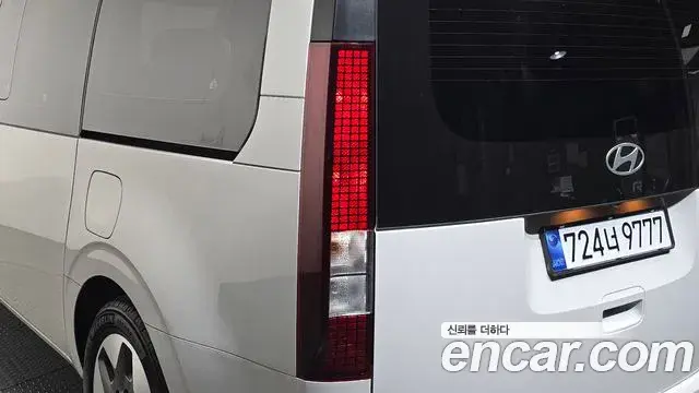 Hyundai Staria 2025 — ფოტო 24/34