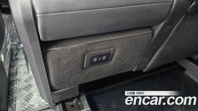 Hyundai Staria 2025 — ფოტო 13/34