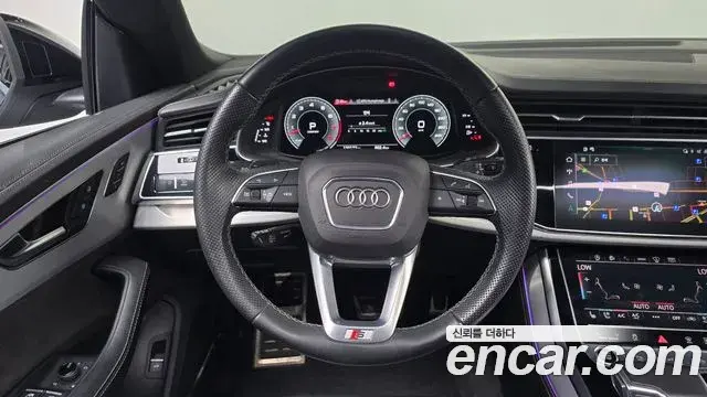 Audi Q8 2021 — ფოტო 9/32