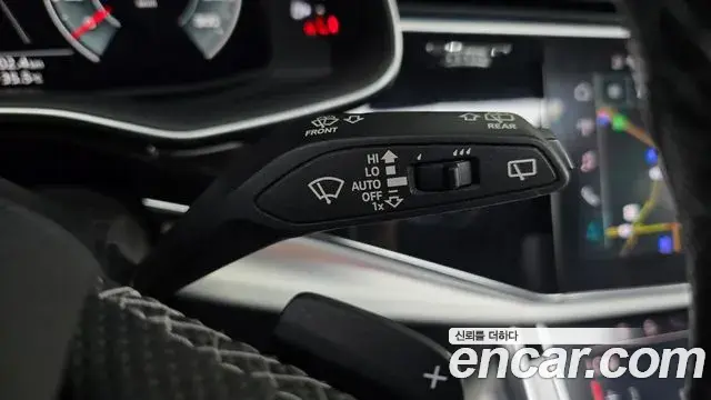 Audi Q8 2021 — ფოტო 4/32