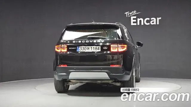 Land Rover Discovery Sport 2022 — Фото 4/20