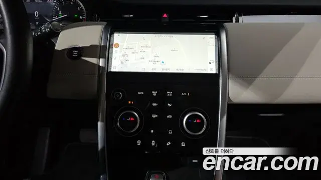 Land Rover Discovery Sport 2022 — Фото 12/20