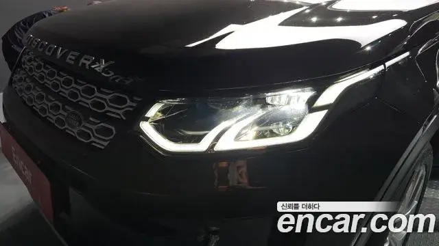 Land Rover Discovery Sport 2022 — ფოტო 17/32