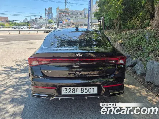 Kia K5 2021 — ფოტო 12/15