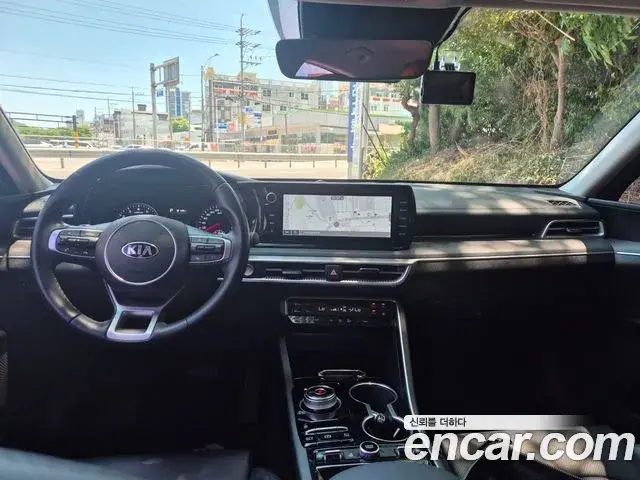 Kia K5 2021 — ფოტო 5/15