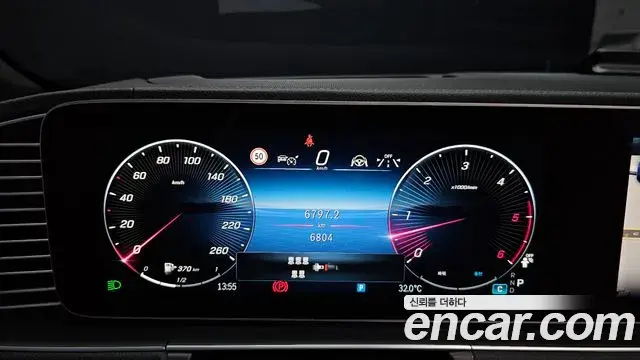 Mercedes-Benz GLS-Class 2025 — ფოტო 19/38