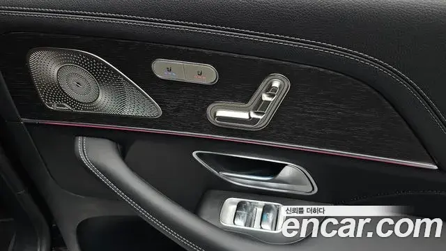 Mercedes-Benz GLS-Class 2025 — ფოტო 33/38
