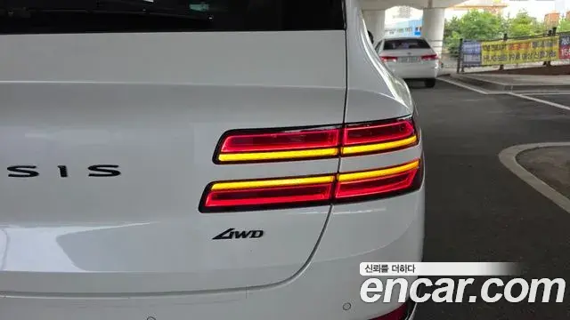 Genesis GV80 2022 — ფოტო 18/32