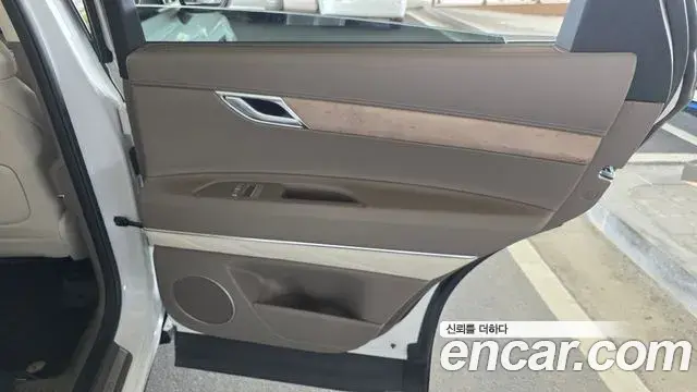 Genesis GV80 2022 — ფოტო 11/32