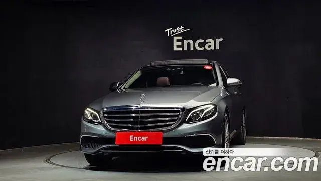 Mercedes-Benz E-Class 2020 — Şəkil 17/30