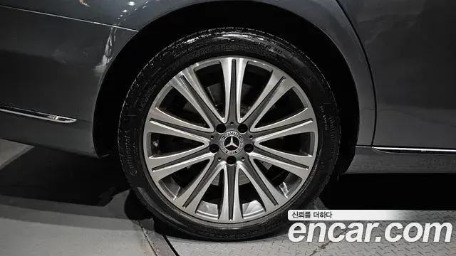 Mercedes-Benz E-Class 2020 — Şəkil 13/30