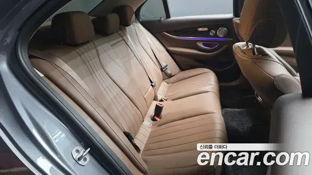 Mercedes-Benz E-Class 2020 — Şəkil 8/30