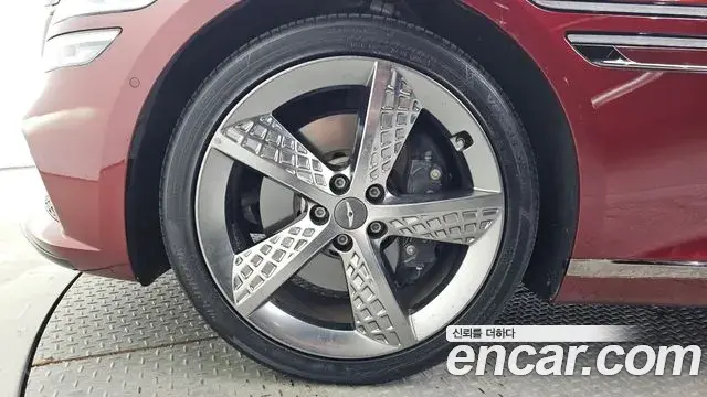 Genesis G80 2022 — ფოტო 18/20