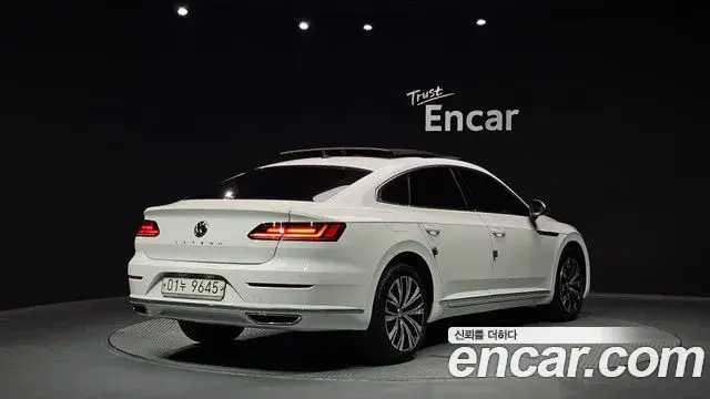 Volkswagen Arteon 2019 — Photo 28/35