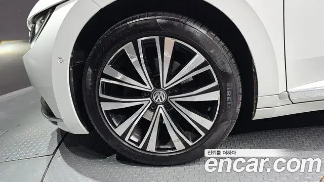 Volkswagen Arteon 2019 — Photo 1/35