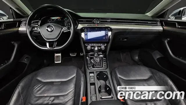 Volkswagen Arteon 2019 — Photo 9/35