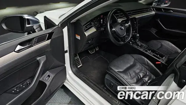 Volkswagen Arteon 2019 — Photo 17/35