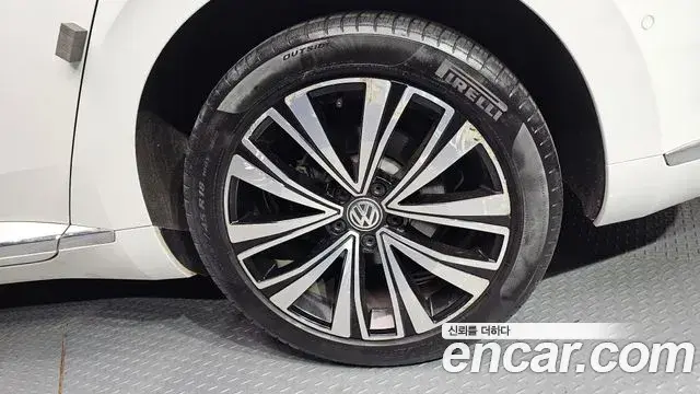 Volkswagen Arteon 2019 — Photo 35/35