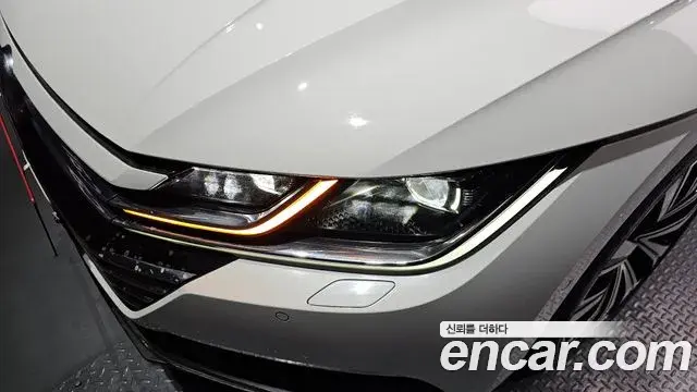Volkswagen Arteon 2019 — Photo 24/35