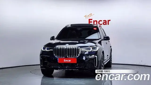 BMW X7 2022 — Фото 3/20