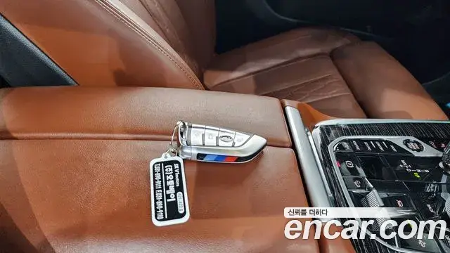 BMW X7 2022 — Фото 17/20