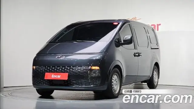 Hyundai Staria 2023 — Фото 1/20