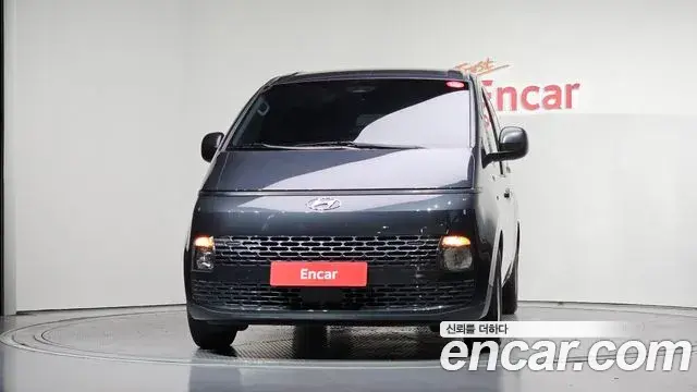 Hyundai Staria 2023 — Фото 3/20