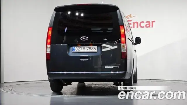 Hyundai Staria 2023 — Фото 4/20