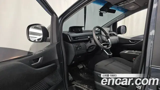 Hyundai Staria 2023 — Фото 10/20