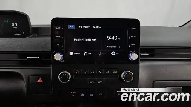 Hyundai Staria 2023 — Фото 14/20