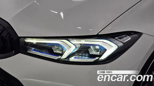 BMW 3 Series 2024 — ფოტო 21/34