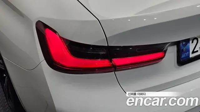 BMW 3 Series 2024 — ფოტო 4/34