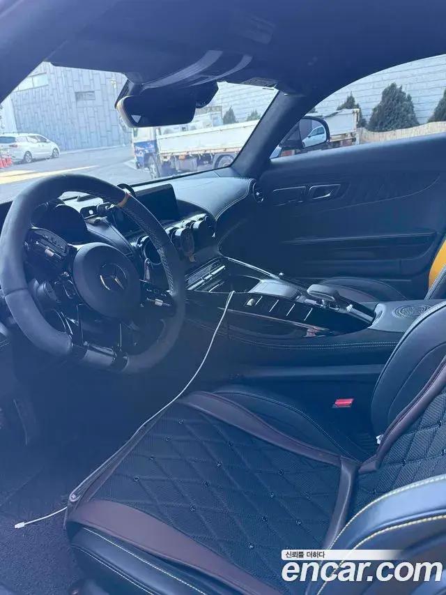 Mercedes-Benz AMG GT 2021 — Şəkil 2/17