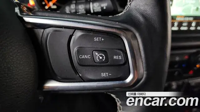 Jeep Wrangler 2018 — Фото 16/20