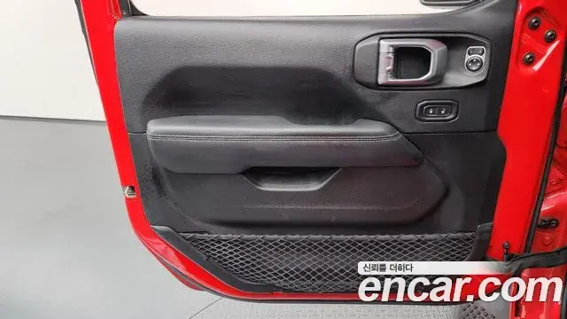 Jeep Wrangler 2018 — Photo 29/34